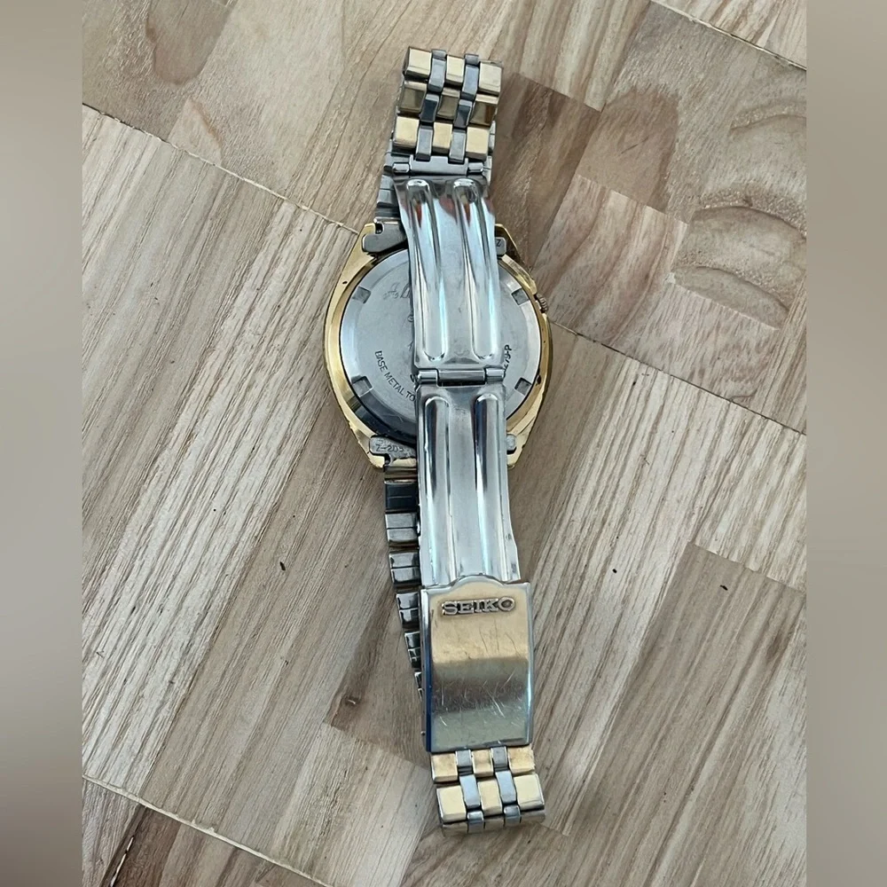 Seiko Automatic Rare Vintage Men’s Watch Two-Tone Bracelet Gold-Tone Dial Date